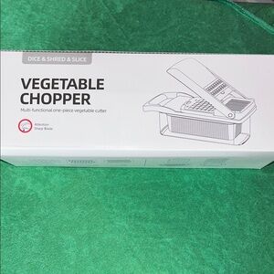 NWOT Vegetable Chopper with Multi-functional Cutter